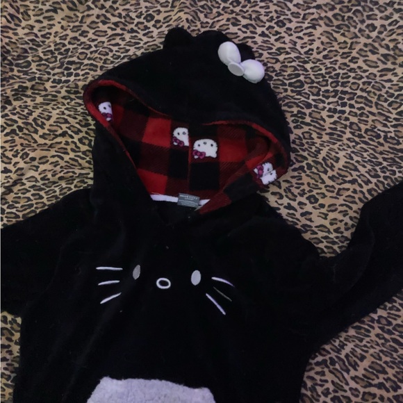 Hello Kitty black and white hoodie - Picture 2 of 3